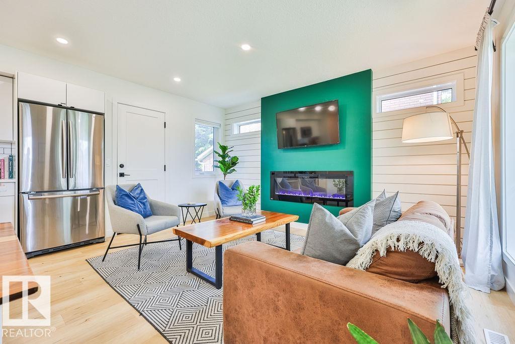 11206 95A ST NW - 12