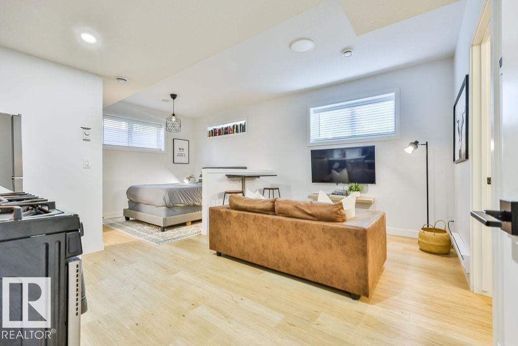 11206 95A ST NW - 29