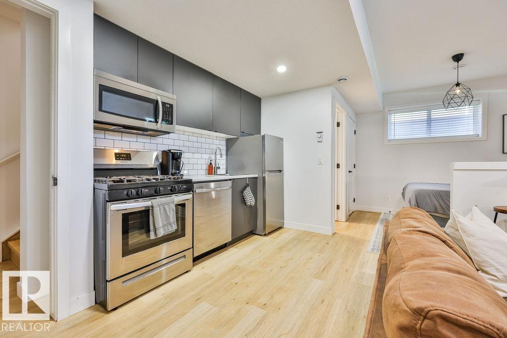 11206 95A ST NW - 30