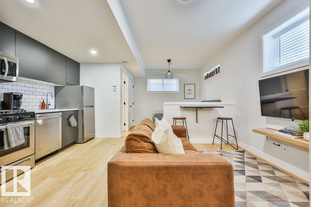 11206 95A ST NW - 31