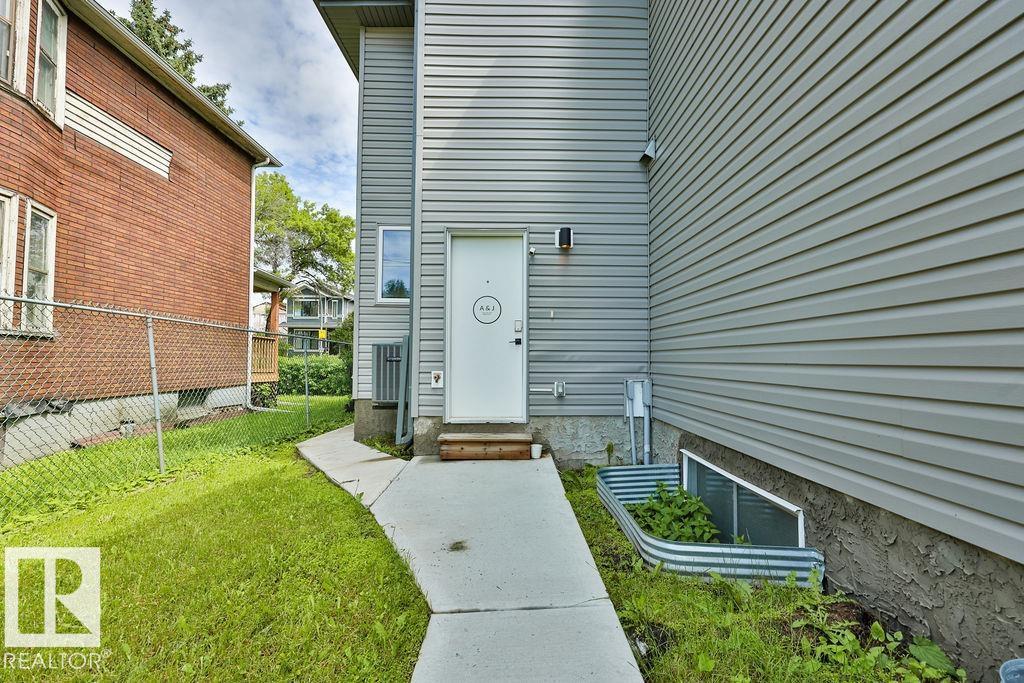 11206 95A ST NW - 44