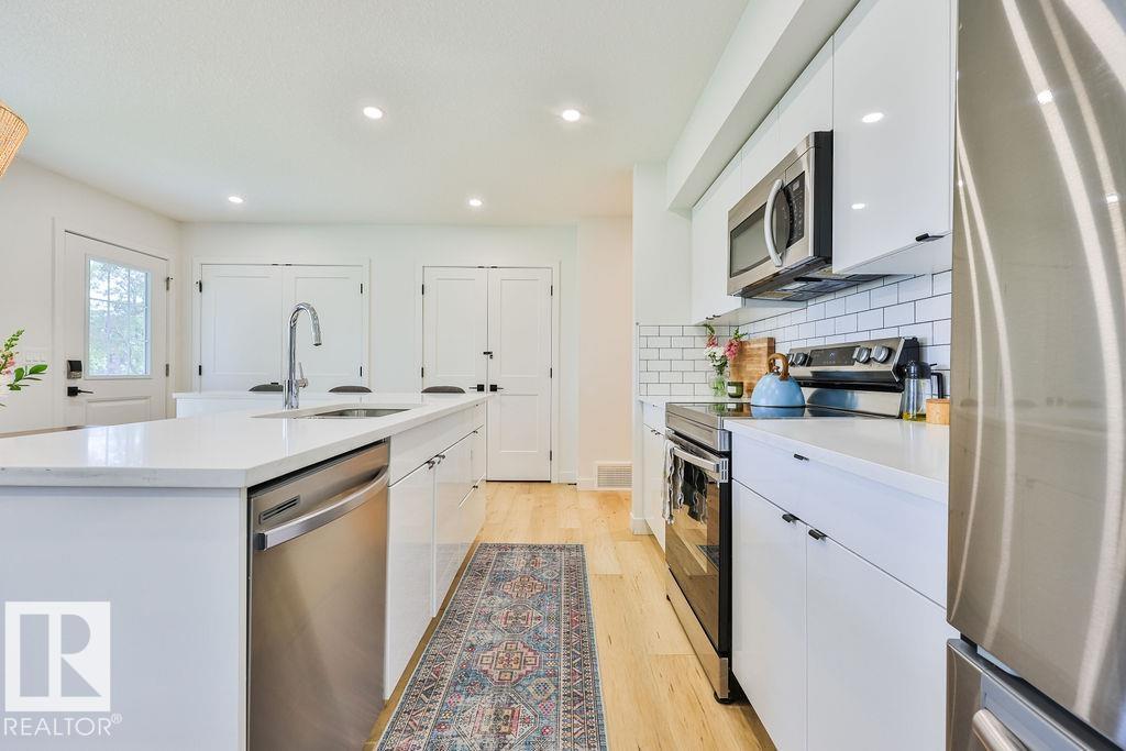 11206 95A ST NW - 6