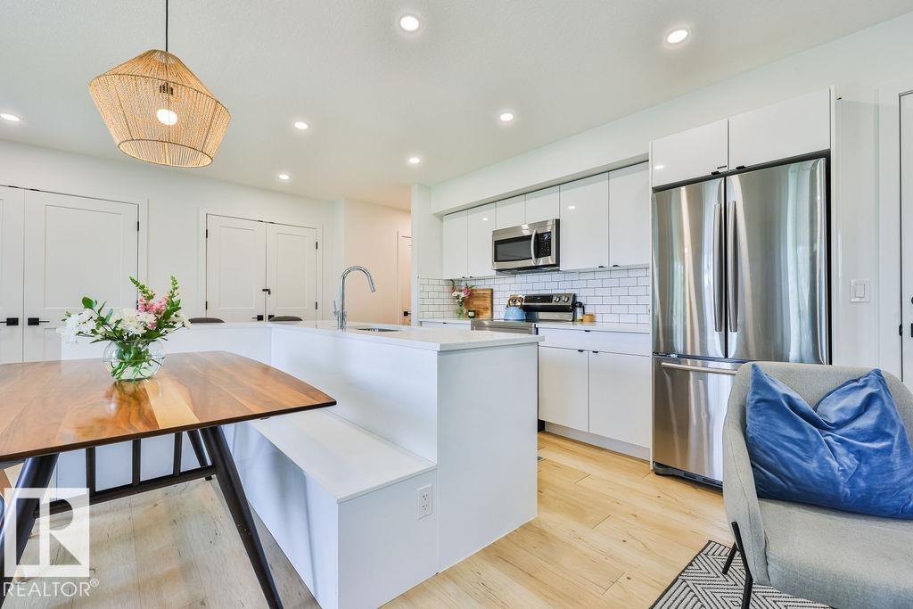 11206 95A ST NW - 8