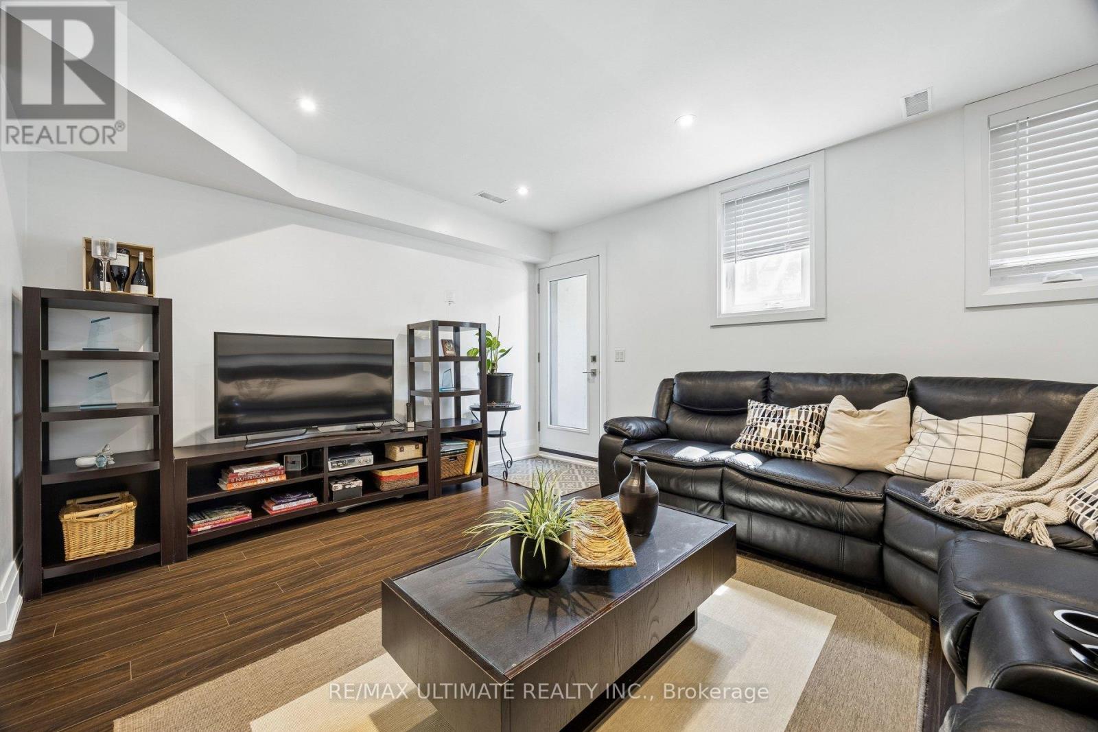 42 ENNERDALE ROAD - 30