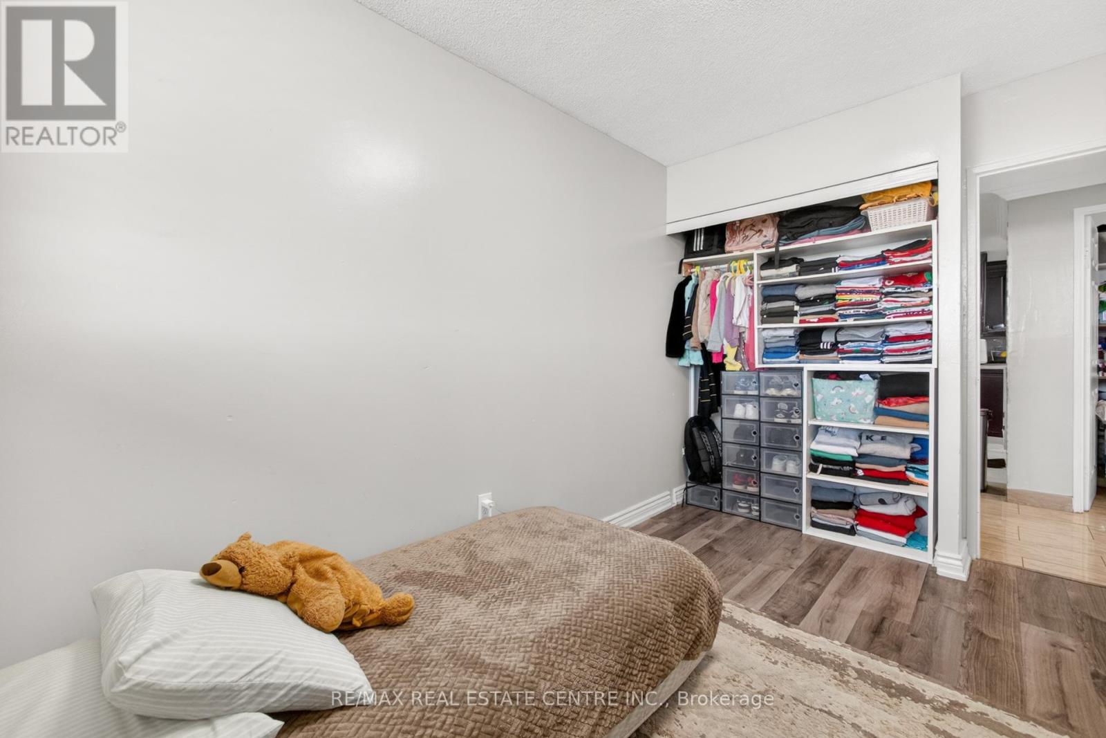 #1708 320 DIXON ROAD - 16