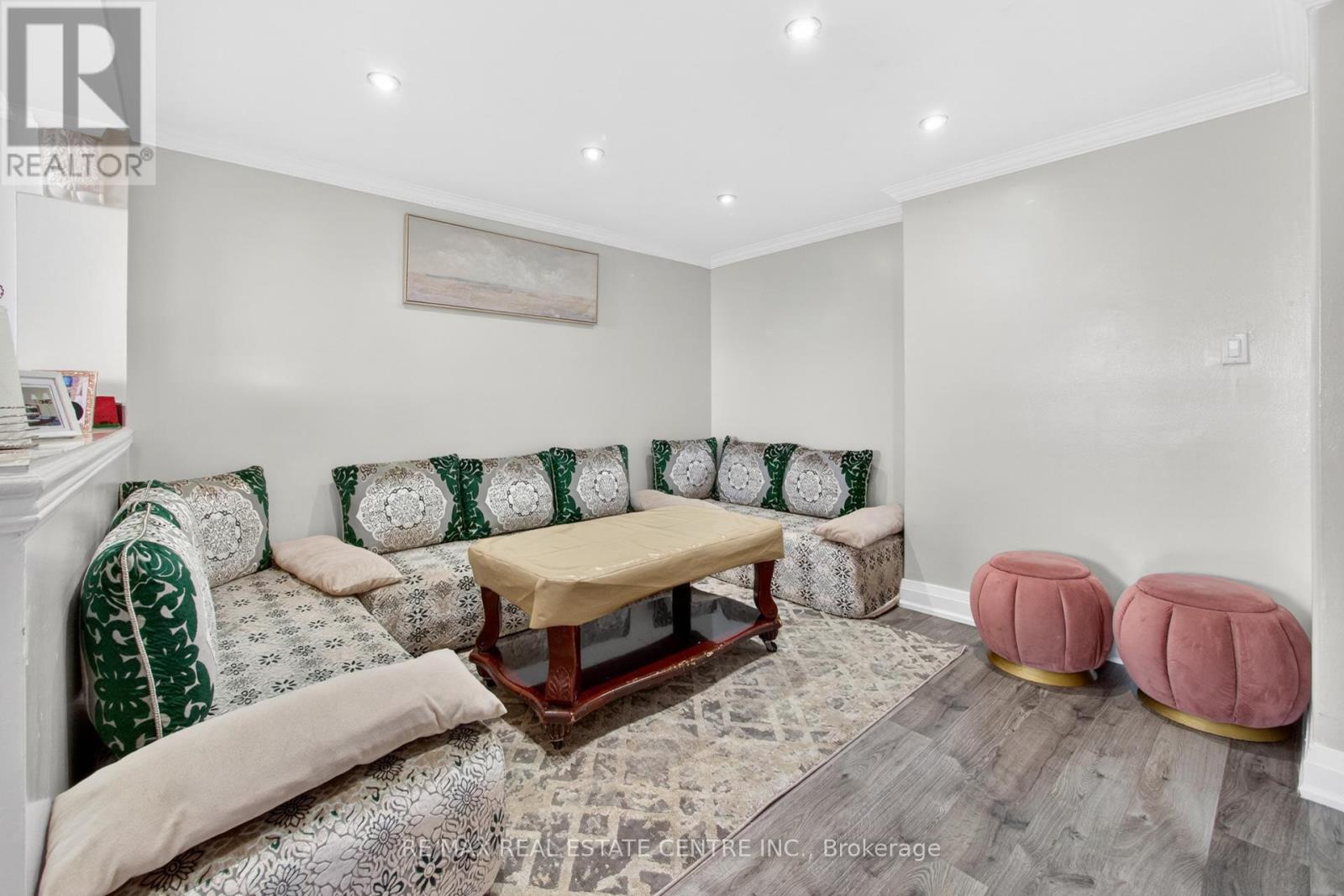 #1708 320 DIXON ROAD - 20