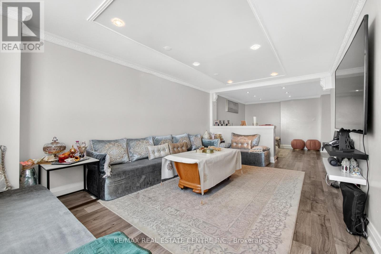 #1708 320 DIXON ROAD - 27