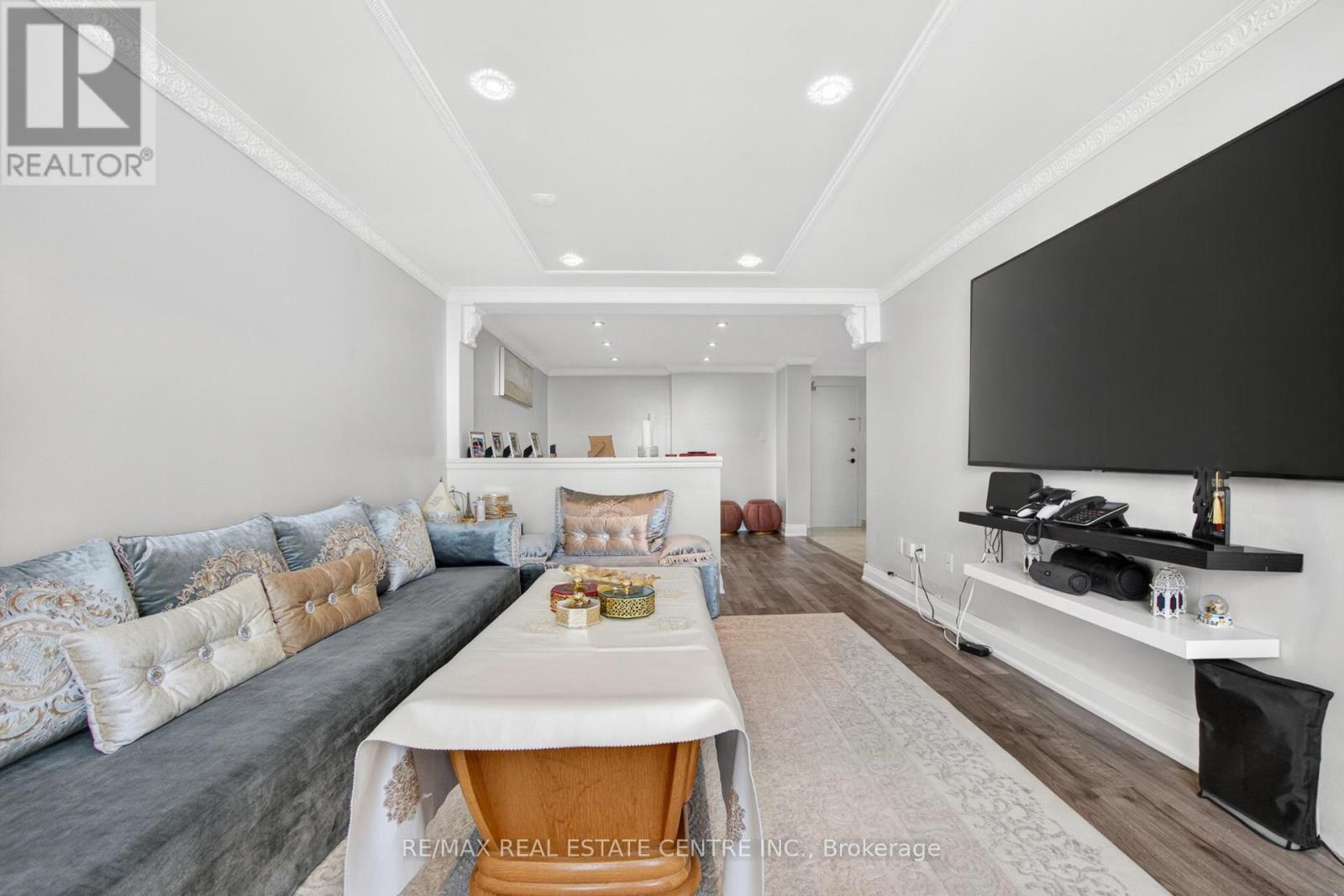 #1708 320 DIXON ROAD - 28