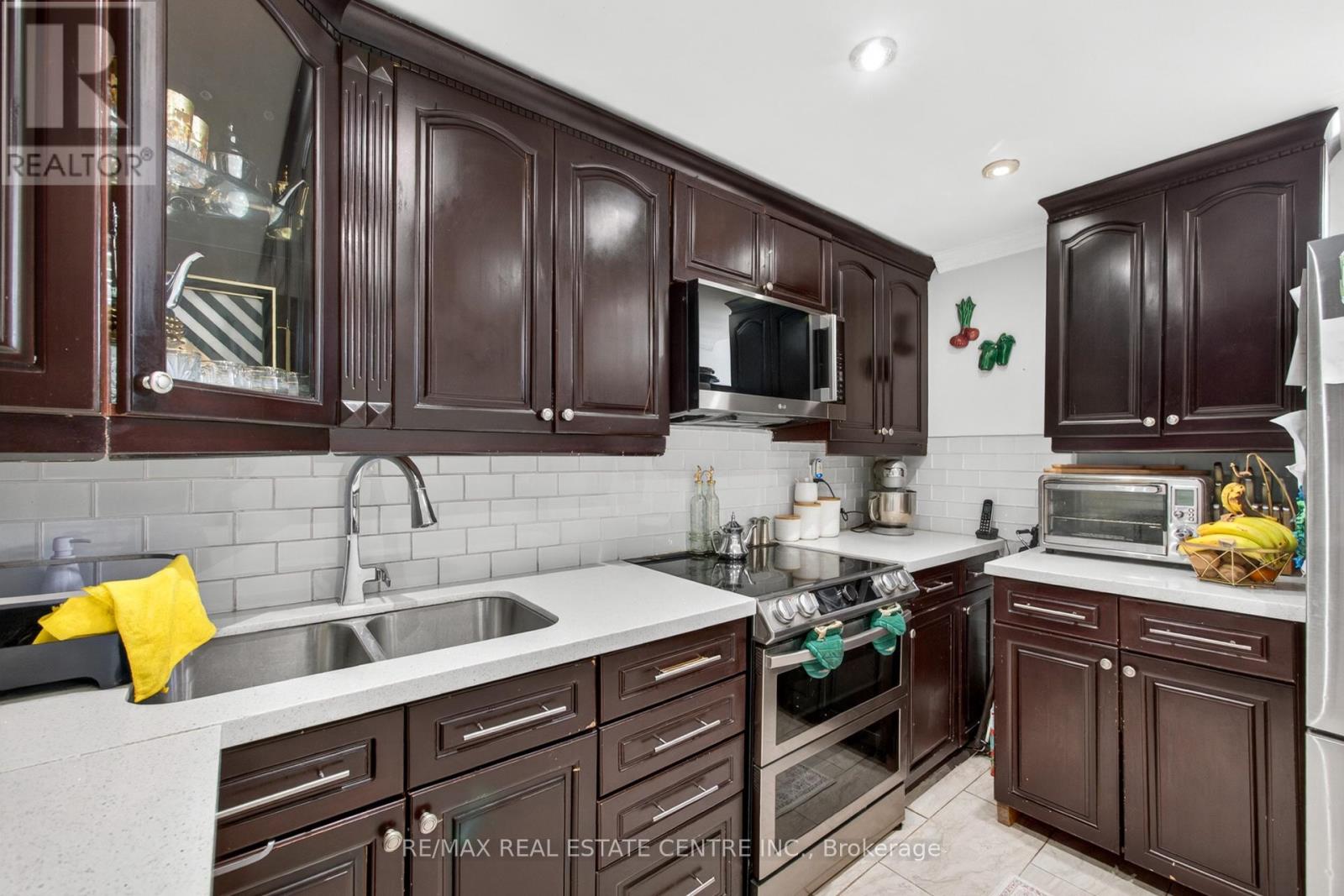 #1708 320 DIXON ROAD - 29