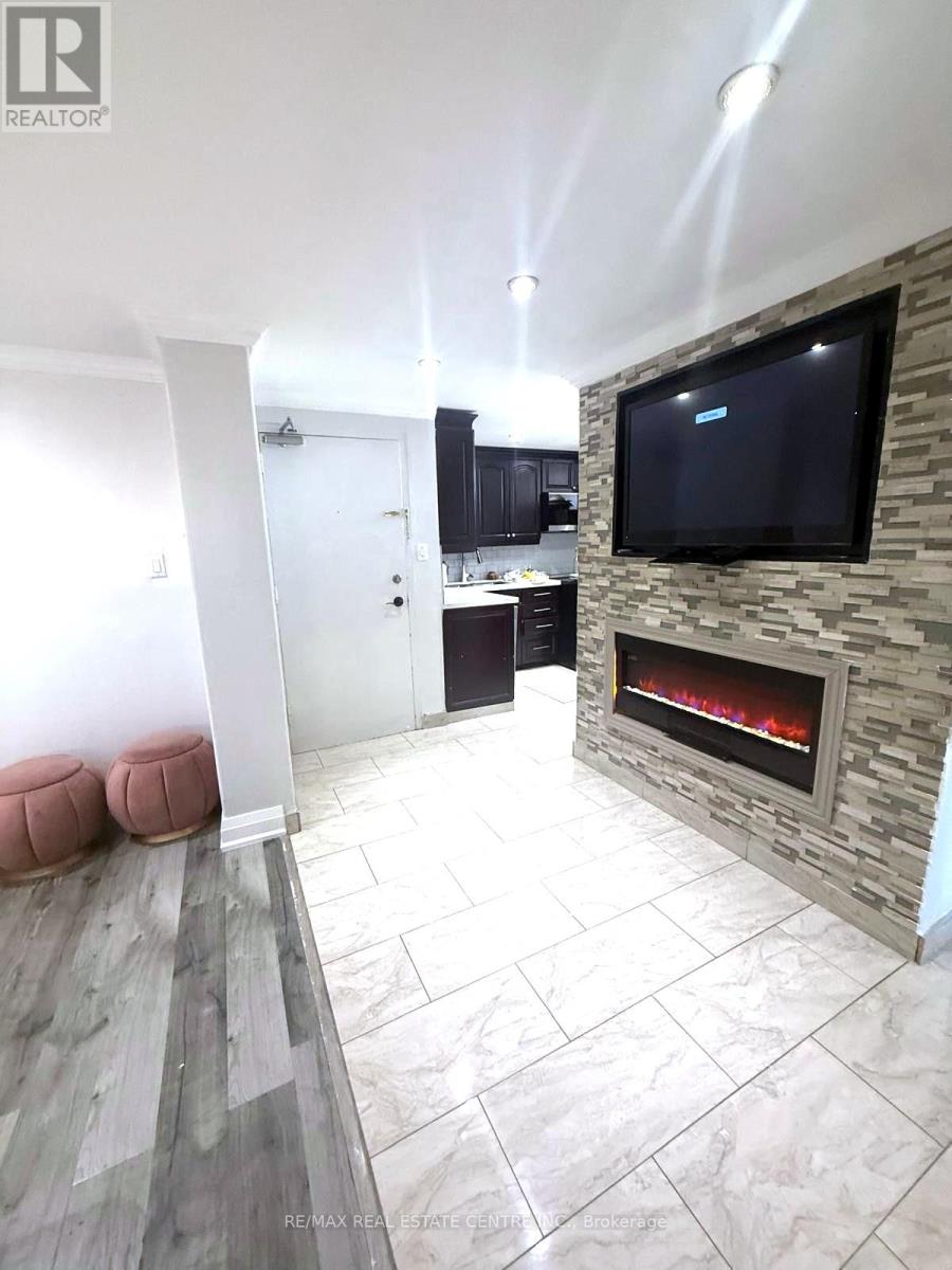 #1708 320 DIXON ROAD - 33
