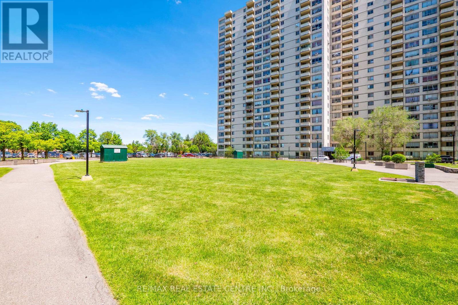 #1708 320 DIXON ROAD - 42