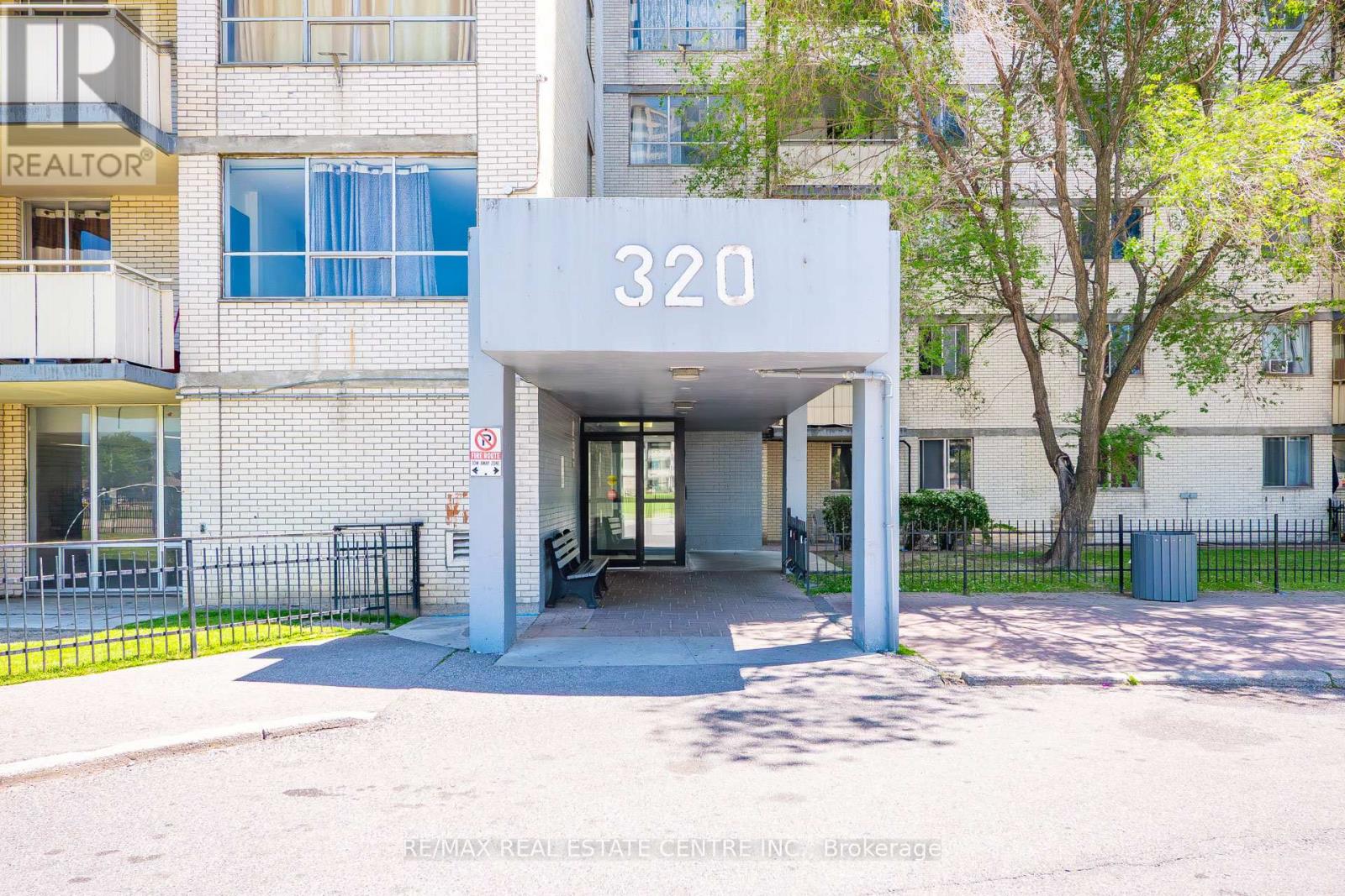 #1708 320 DIXON ROAD - 6
