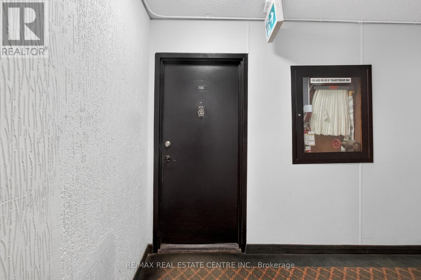 #1708 320 DIXON ROAD - 7