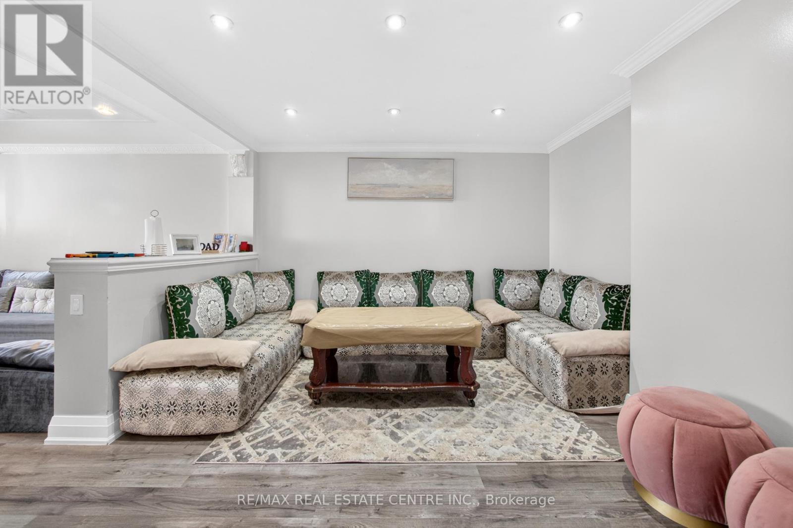 #1708 320 DIXON ROAD - 8