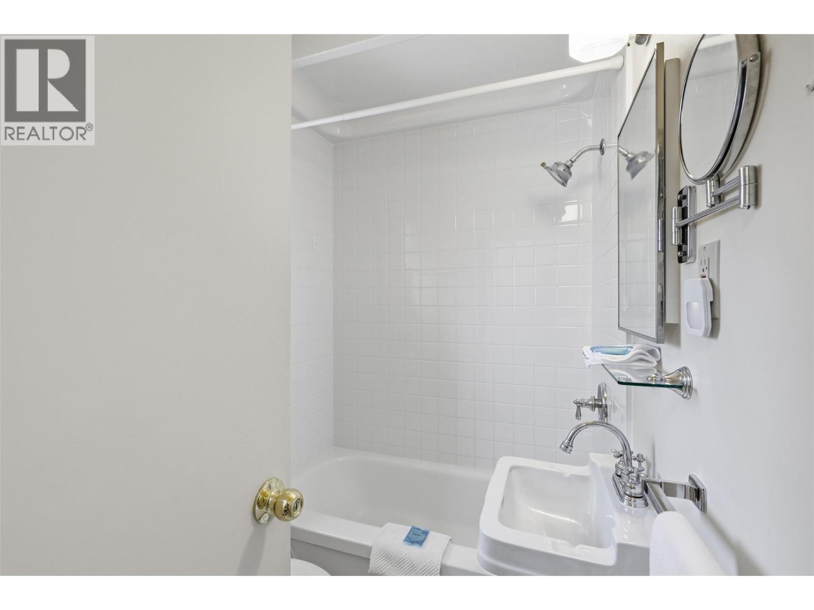 7001 Savona Access Road - 48