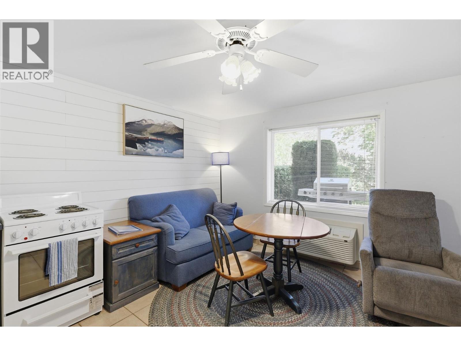 7001 Savona Access Road - 85