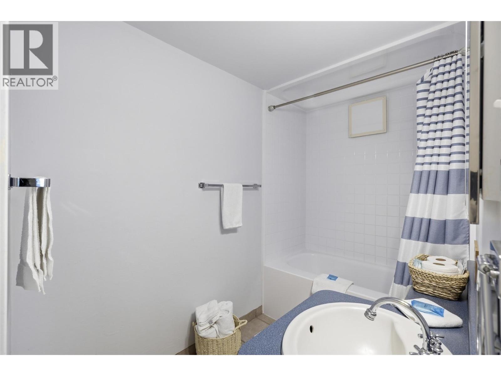 7001 Savona Access Road - 88