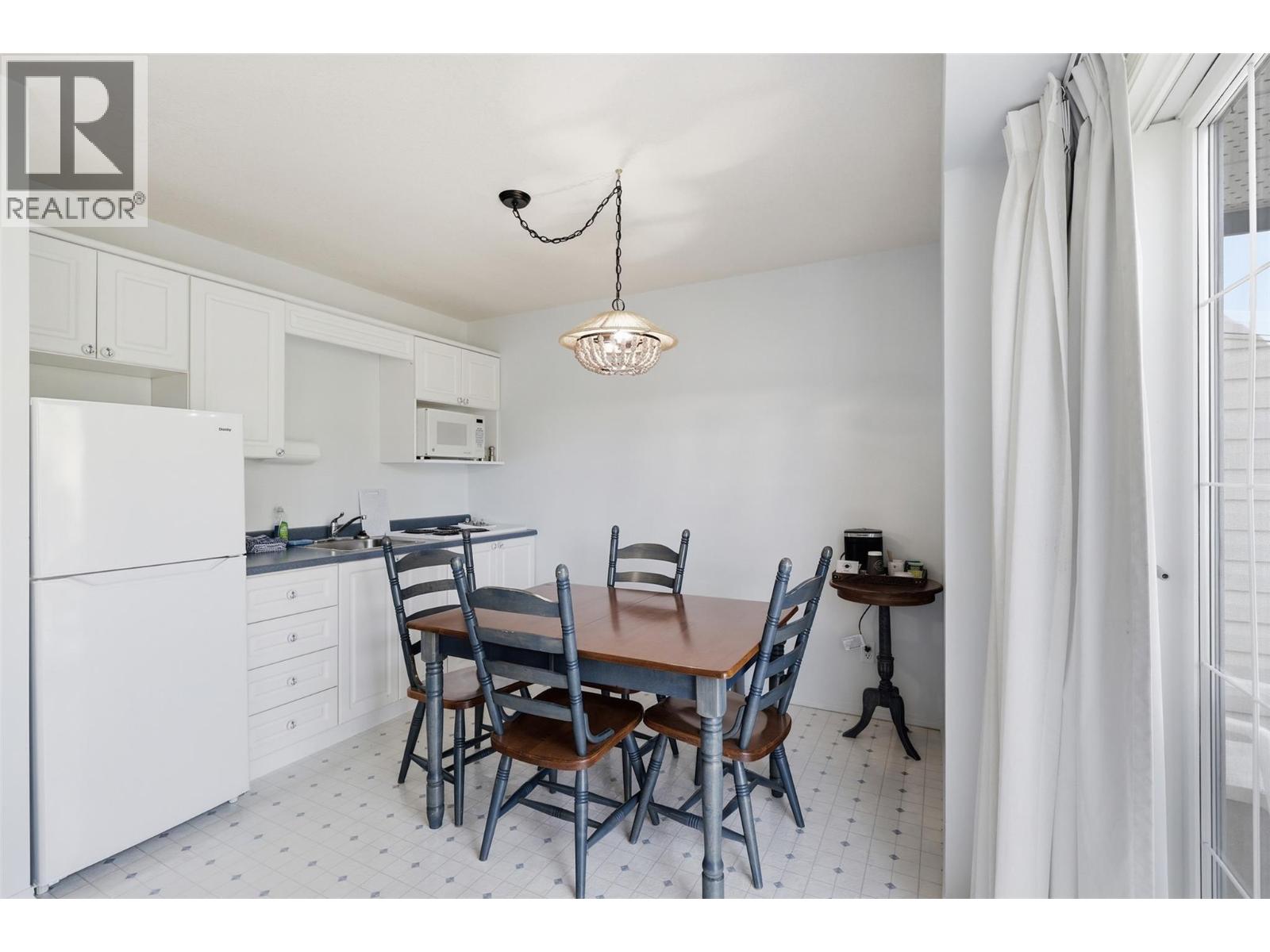 7001 Savona Access Road - 77