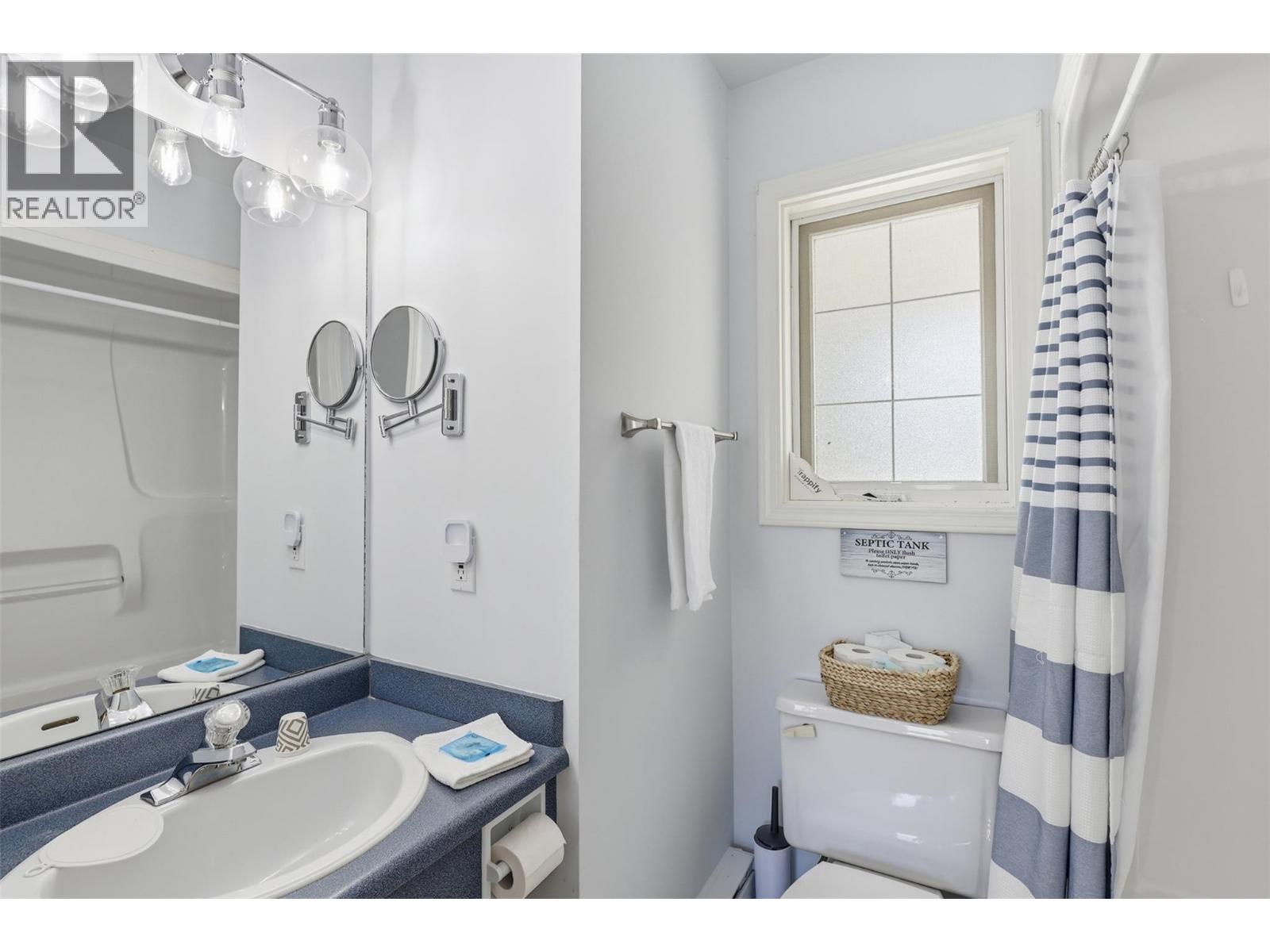 7001 Savona Access Road - 70