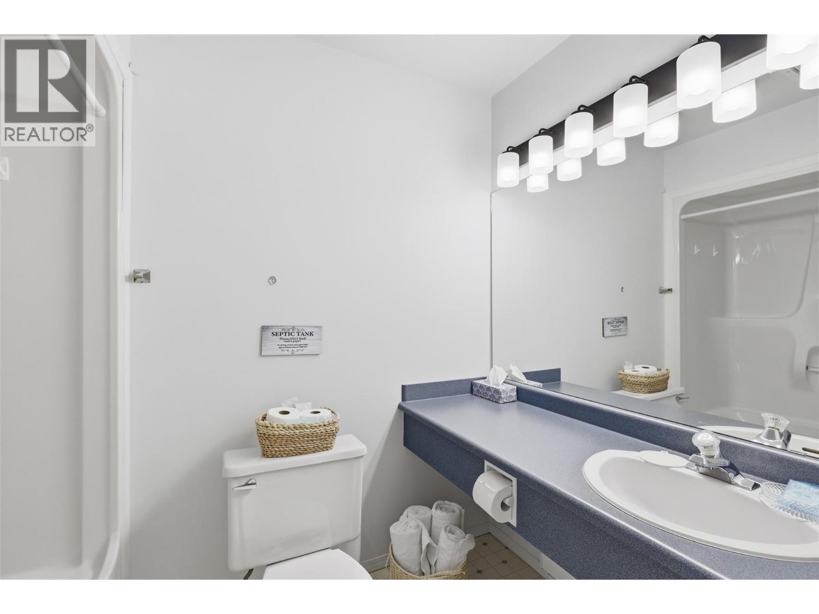 7001 Savona Access Road - 76