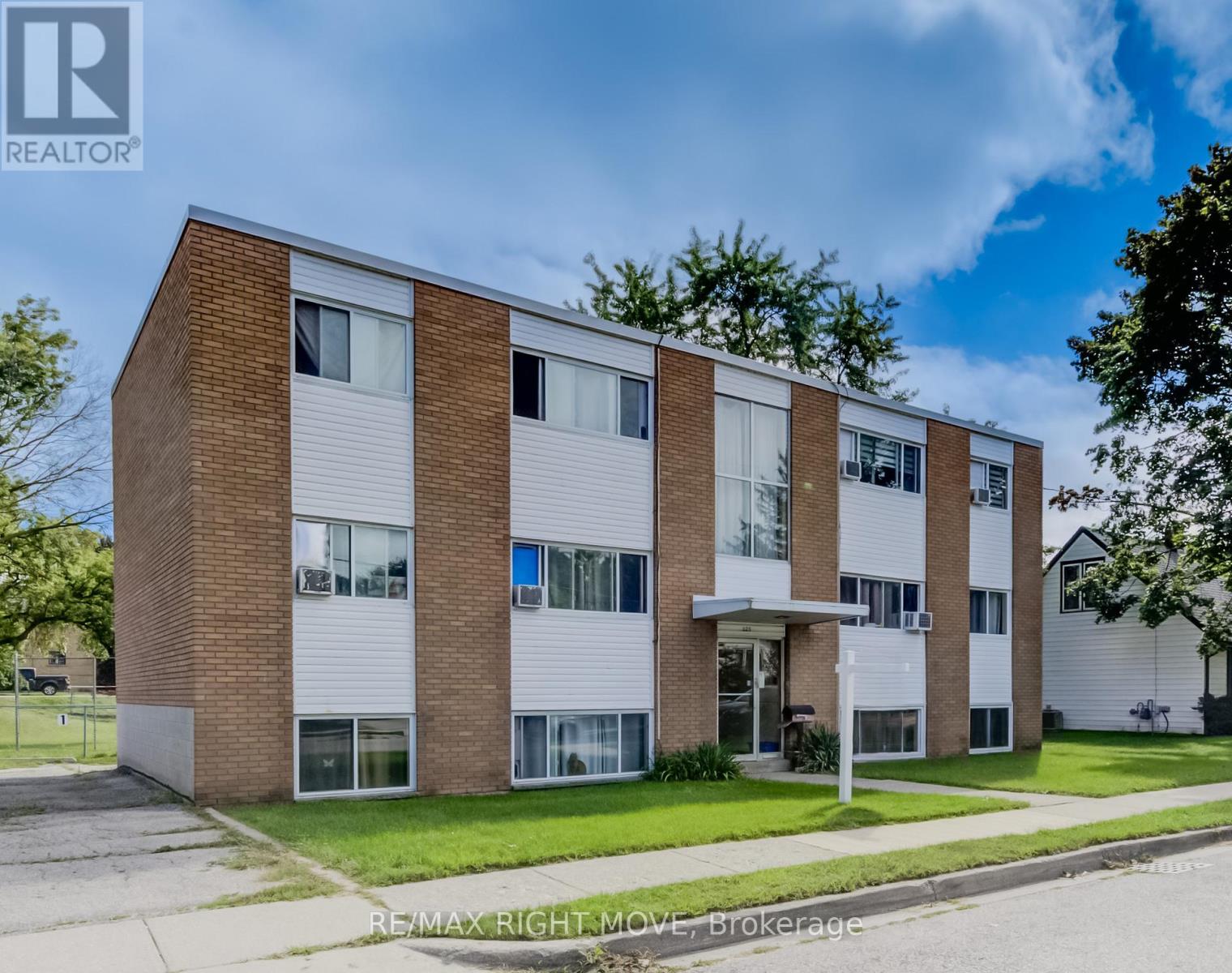 125 SCHLUETER STREET - 1