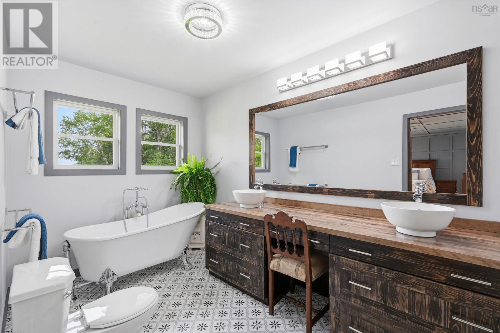 320 Cove Road - 18