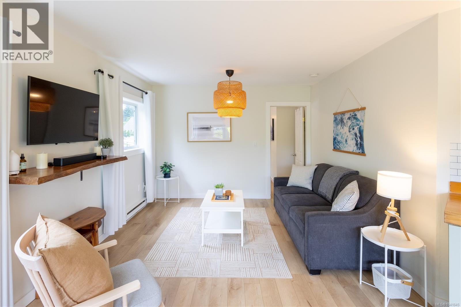 1350 Helen Rd, Ucluelet