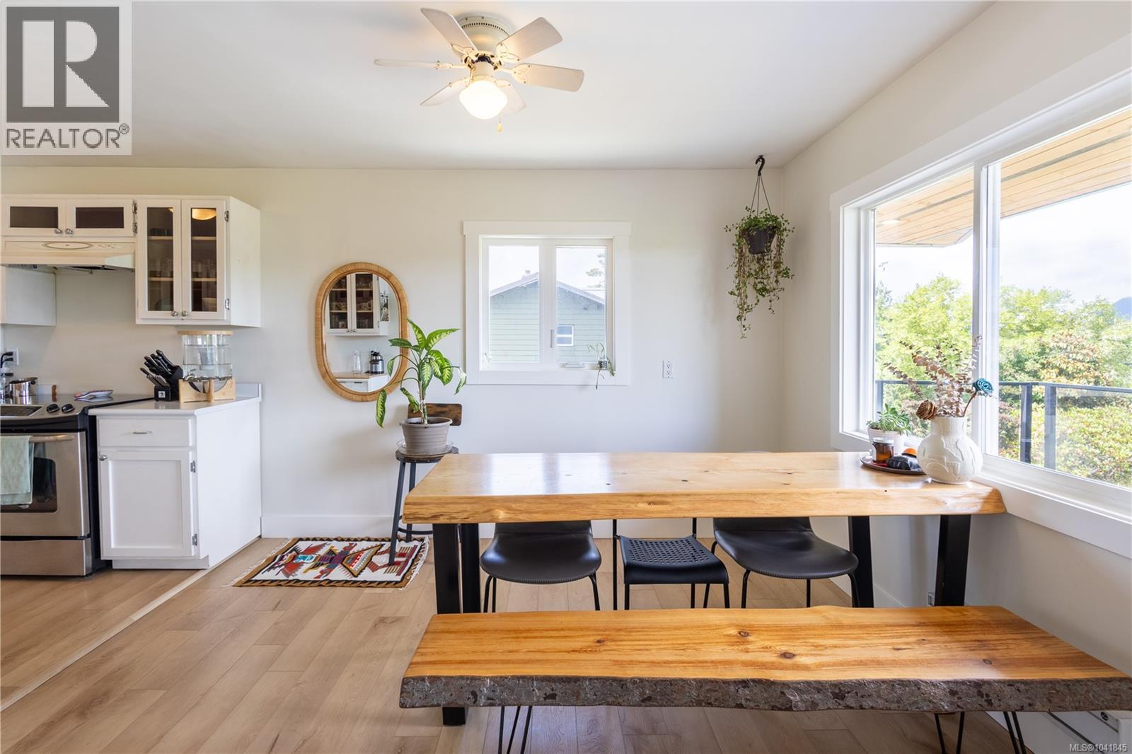 1350 Helen Rd, Ucluelet