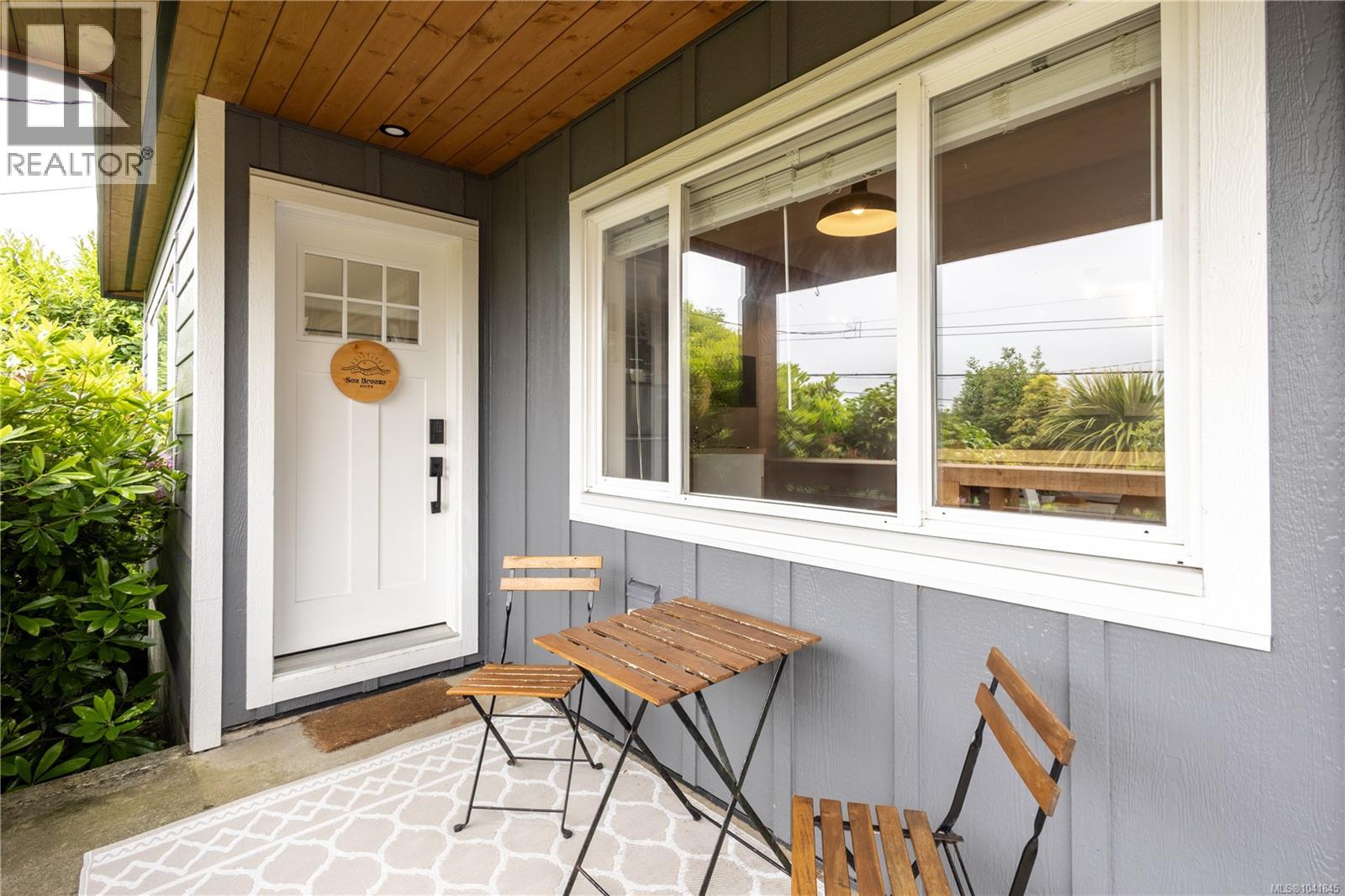 1350 Helen Rd, Ucluelet