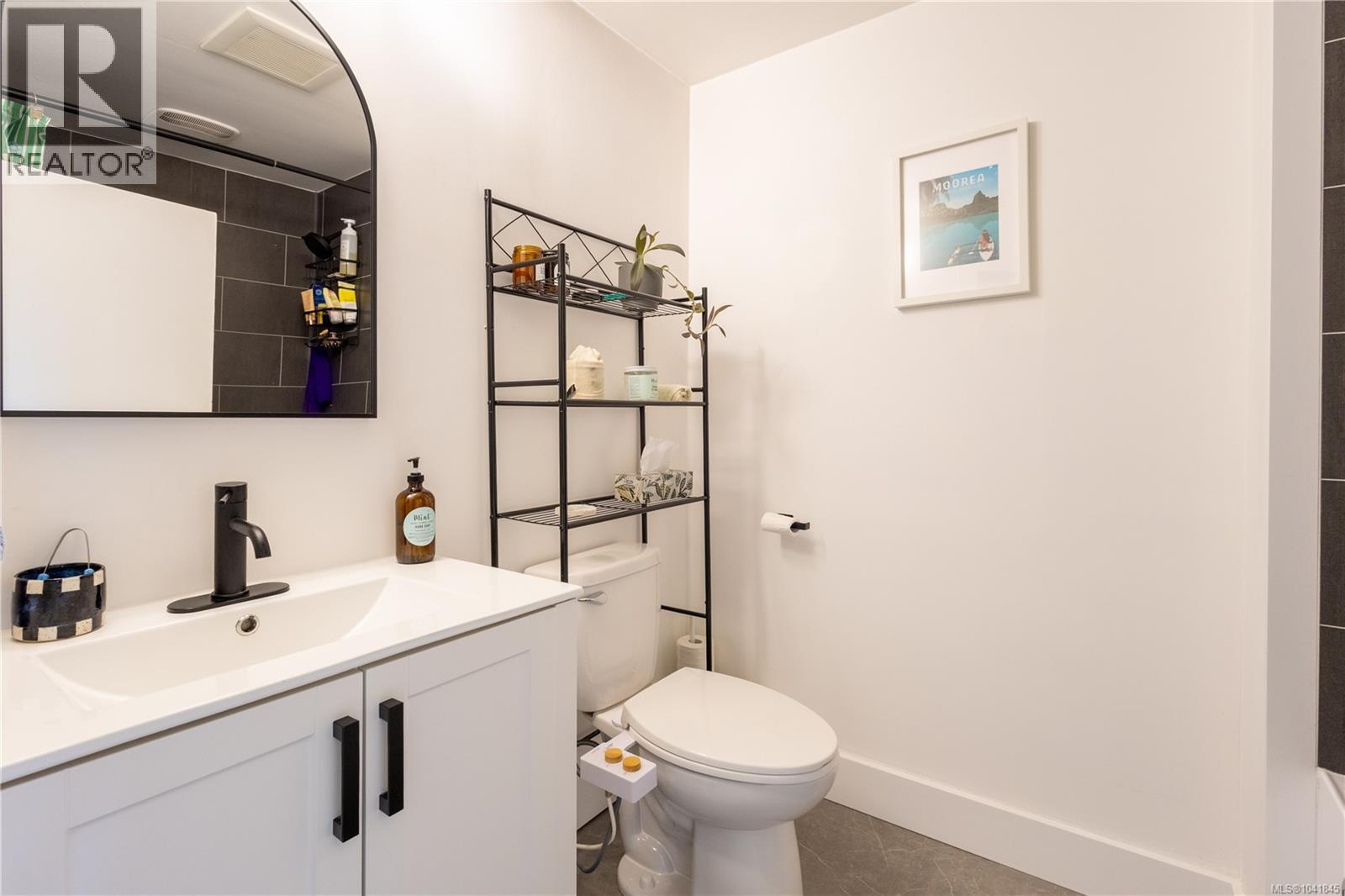 1350 Helen Rd, Ucluelet