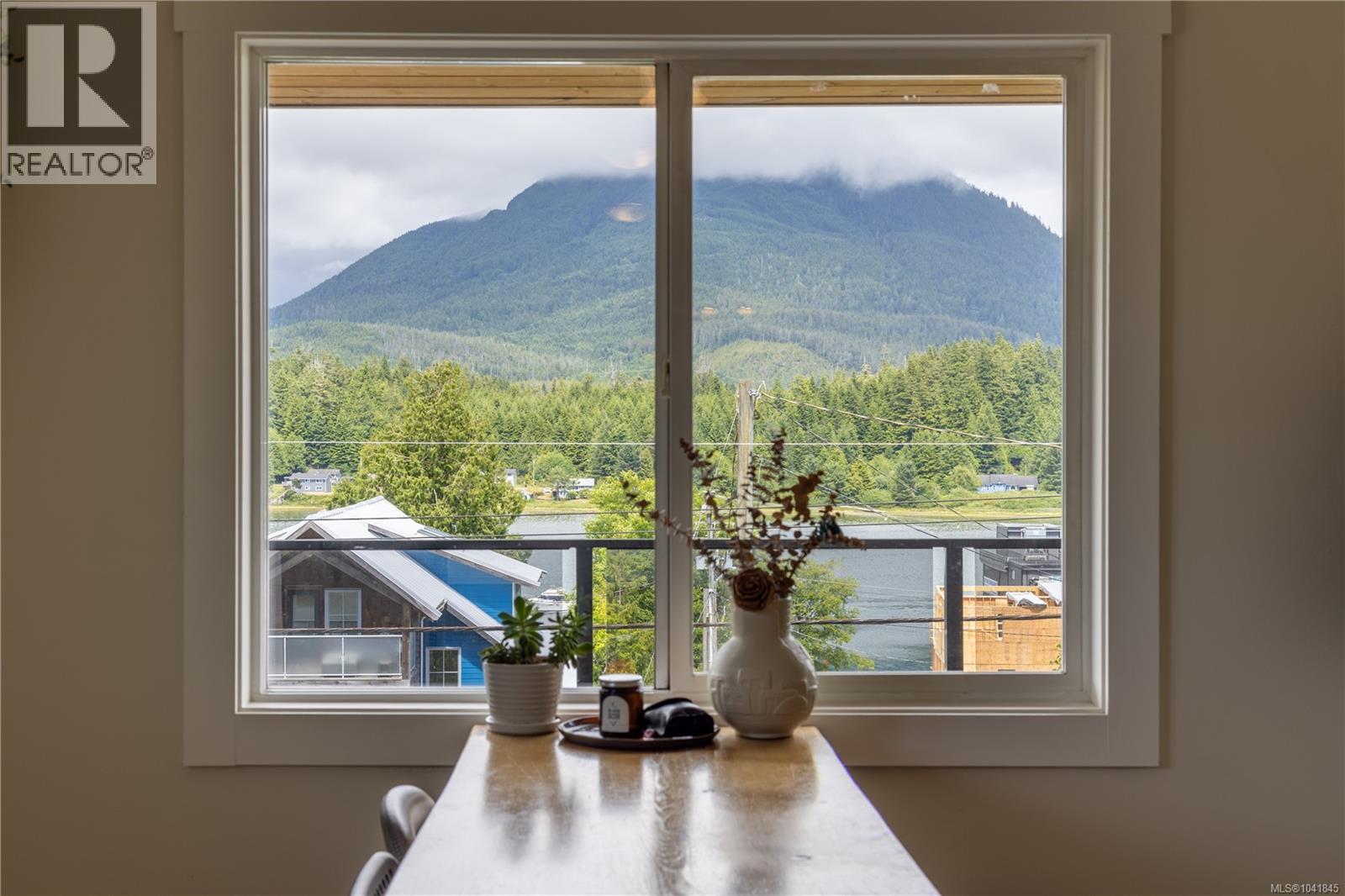 1350 Helen Rd, Ucluelet