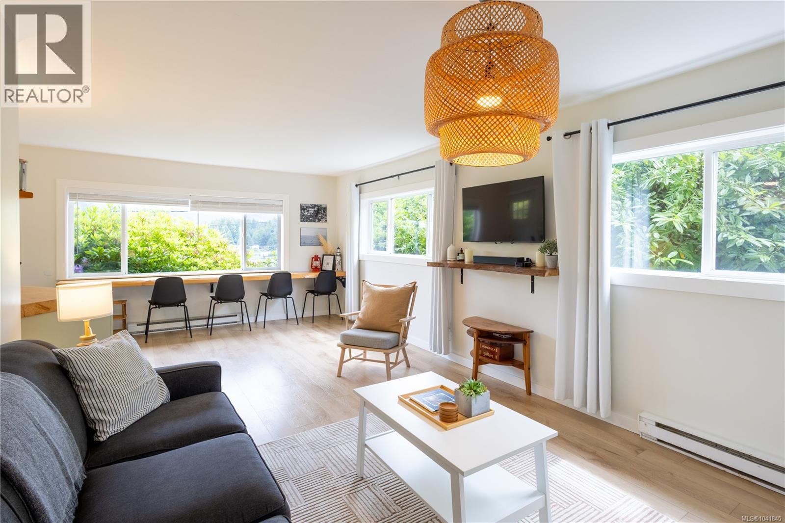 1350 Helen Rd, Ucluelet