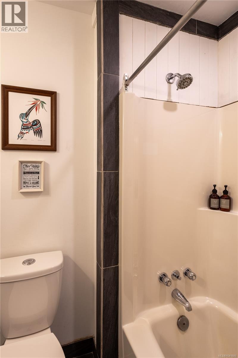1350 Helen Rd, Ucluelet