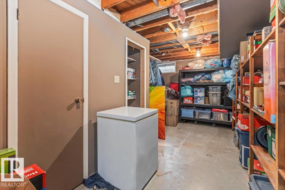 6720 29 AV NW - 40