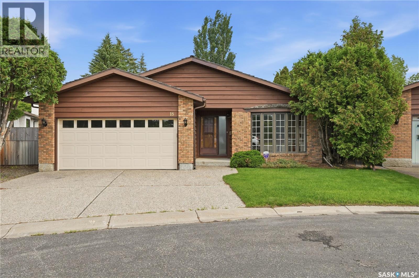 #18 Lakeview PLACE - 1