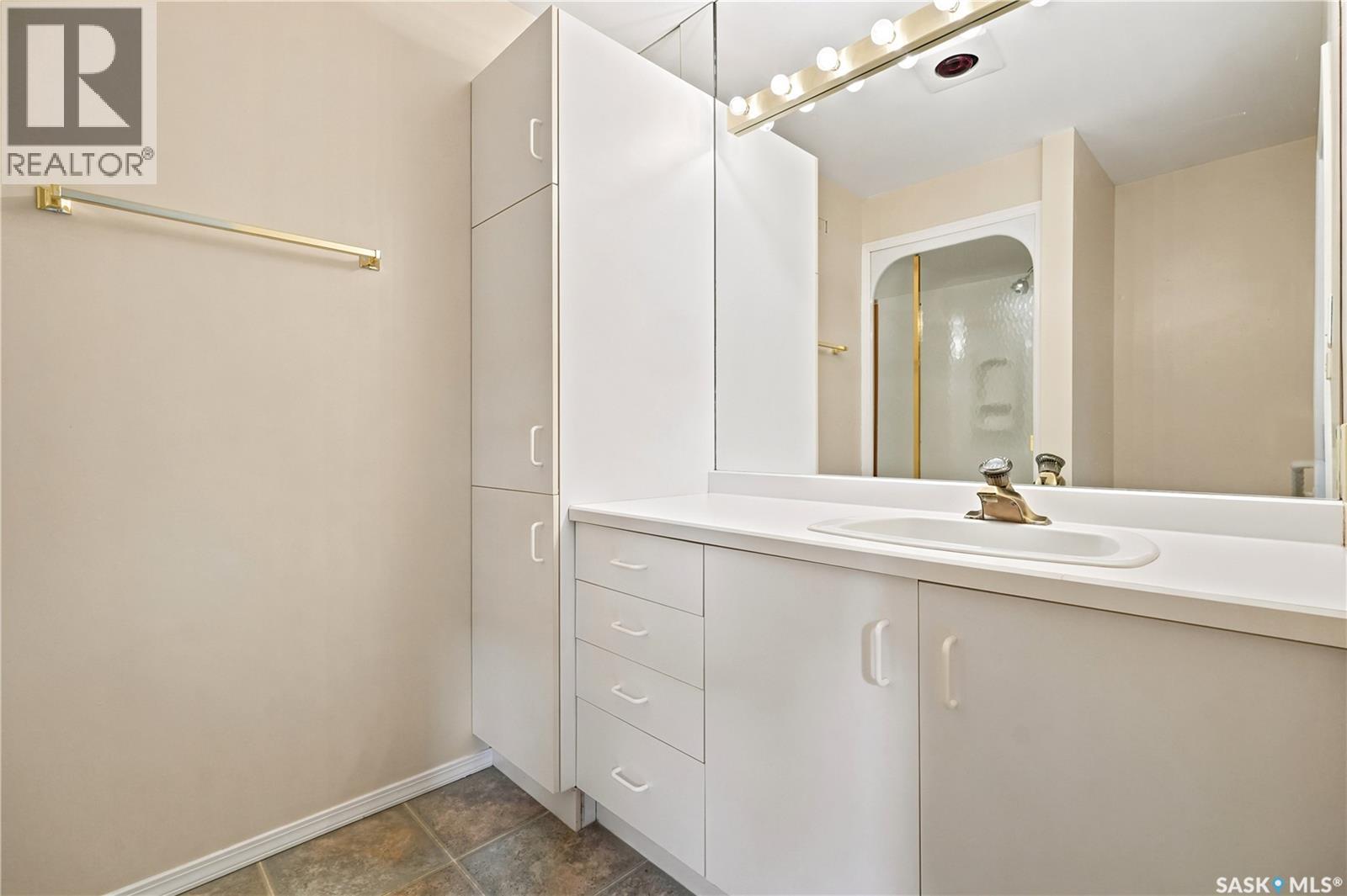 #18 Lakeview PLACE - 20