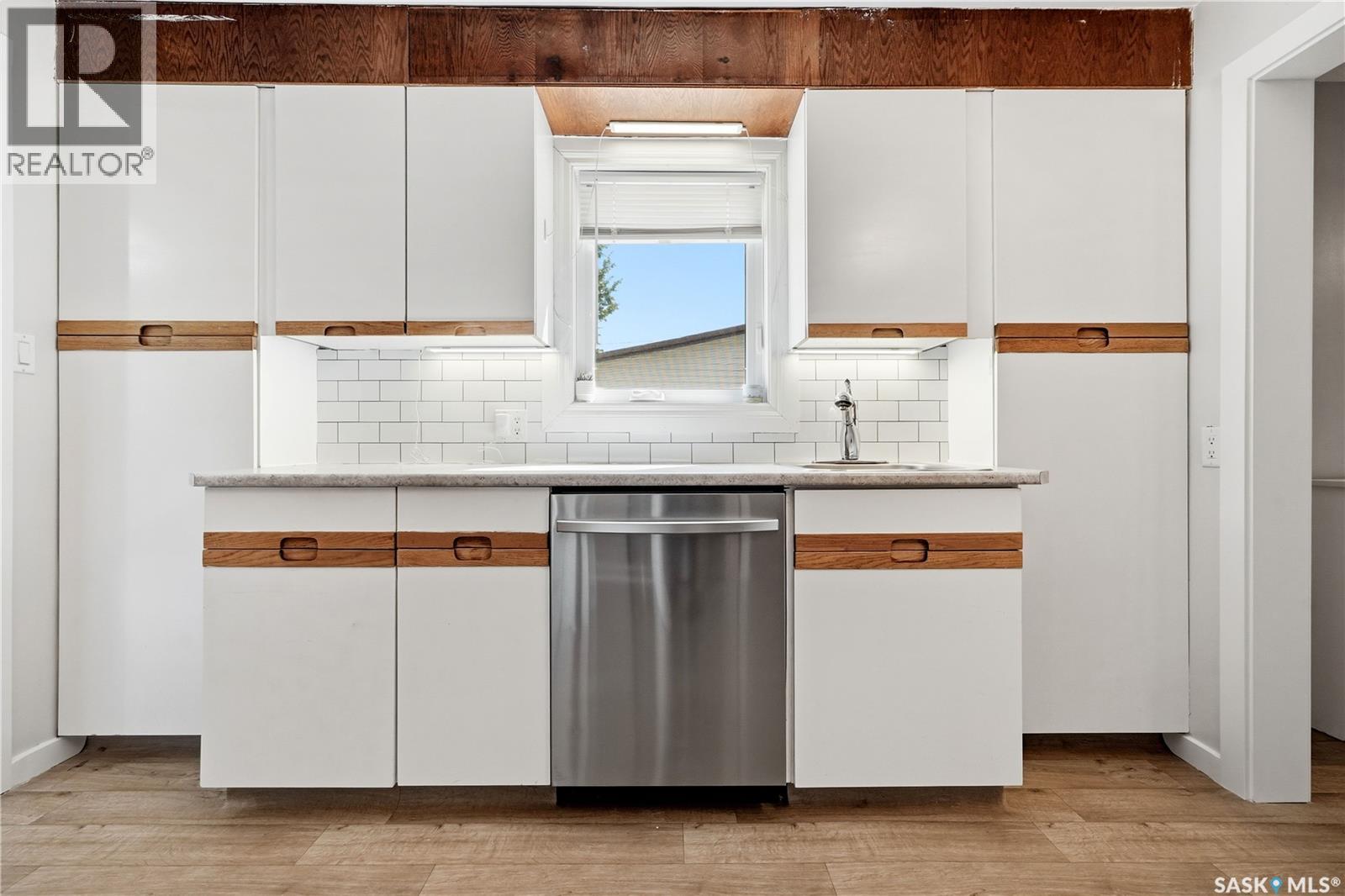 219 5th AVENUE W - 18