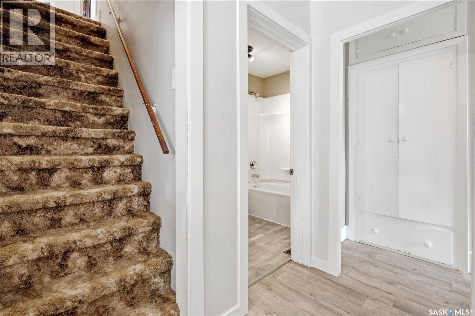 219 5th AVENUE W - 19