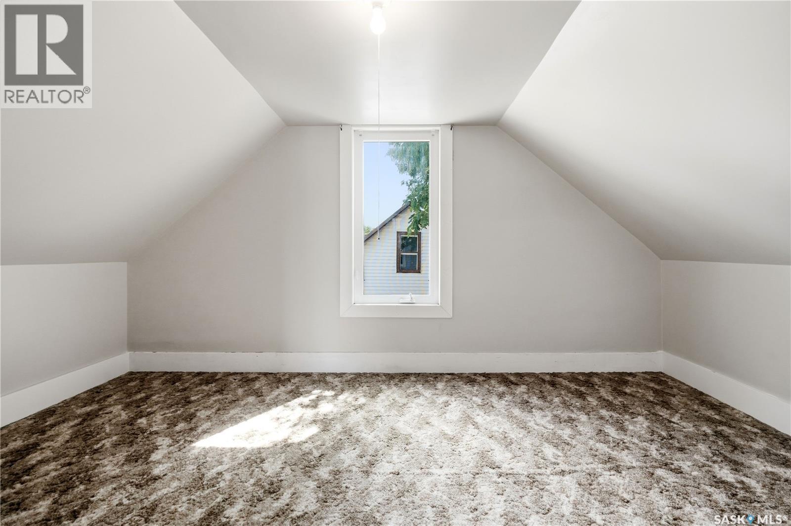219 5th AVENUE W - 25