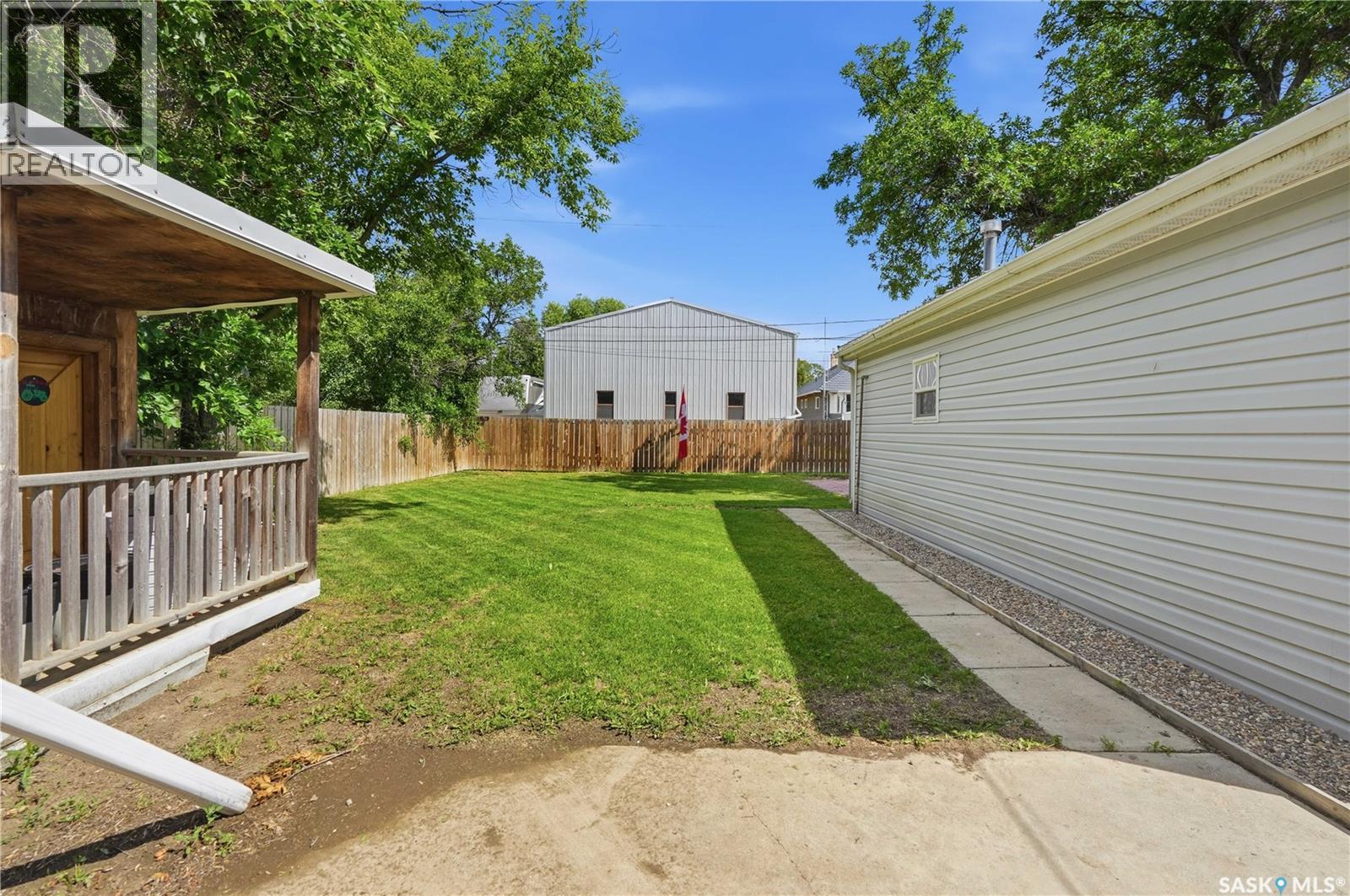 219 5th AVENUE W - 33
