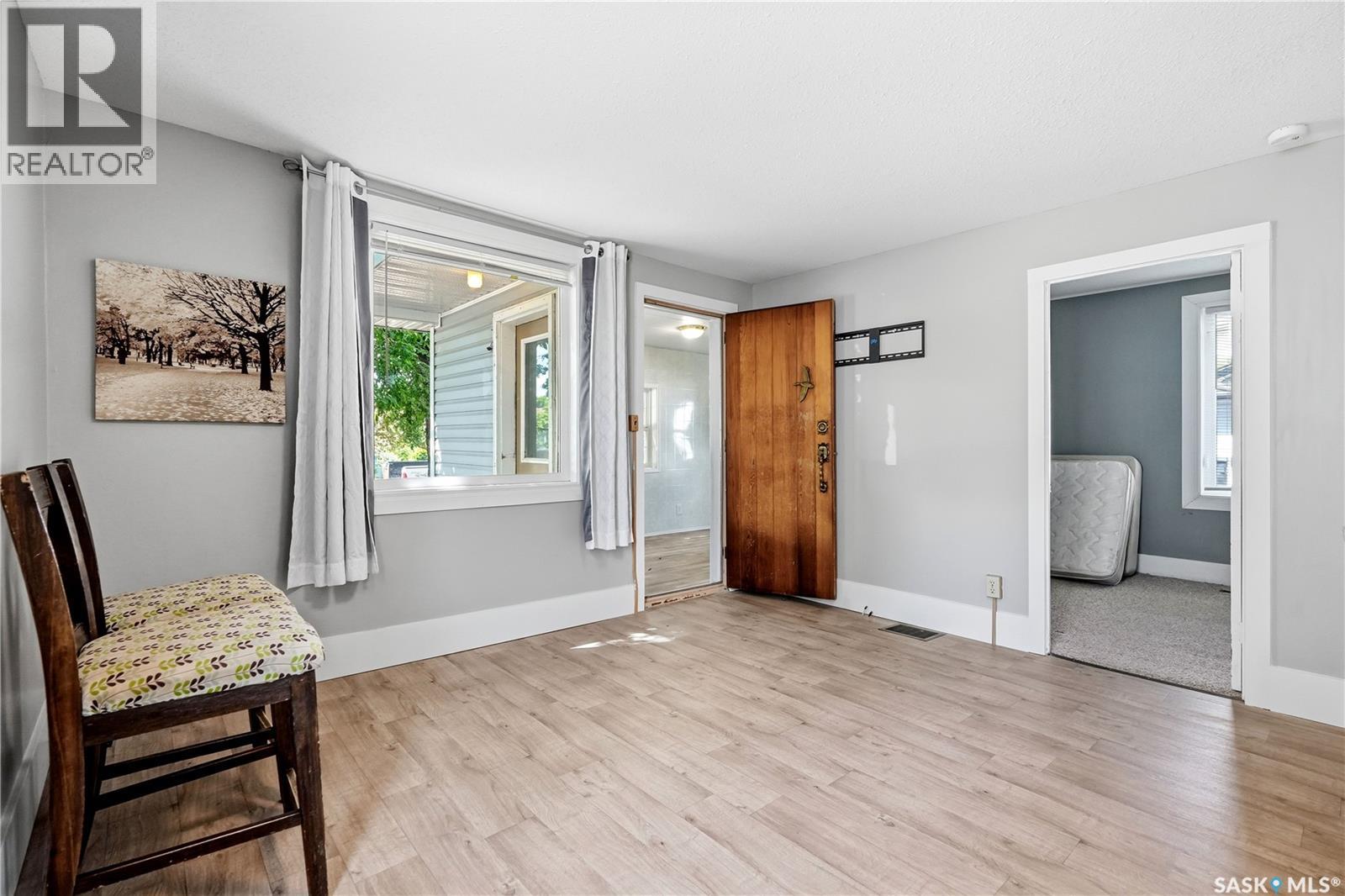 219 5th AVENUE W - 4