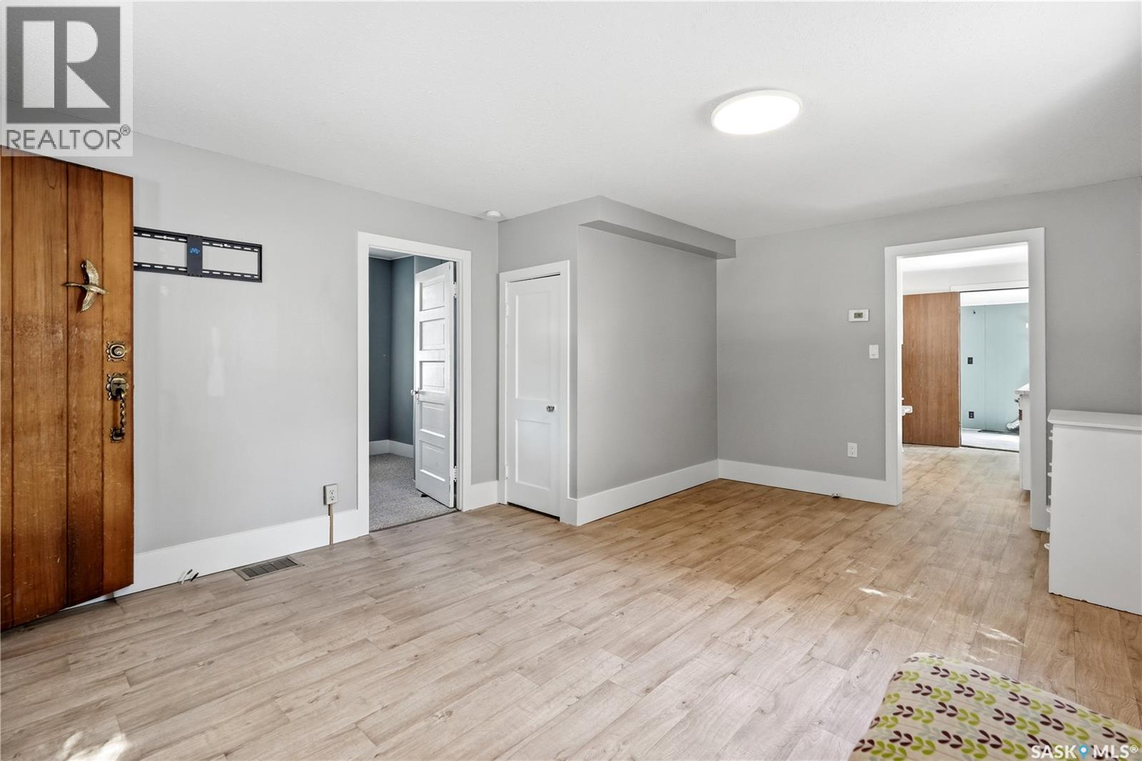 219 5th AVENUE W - 8