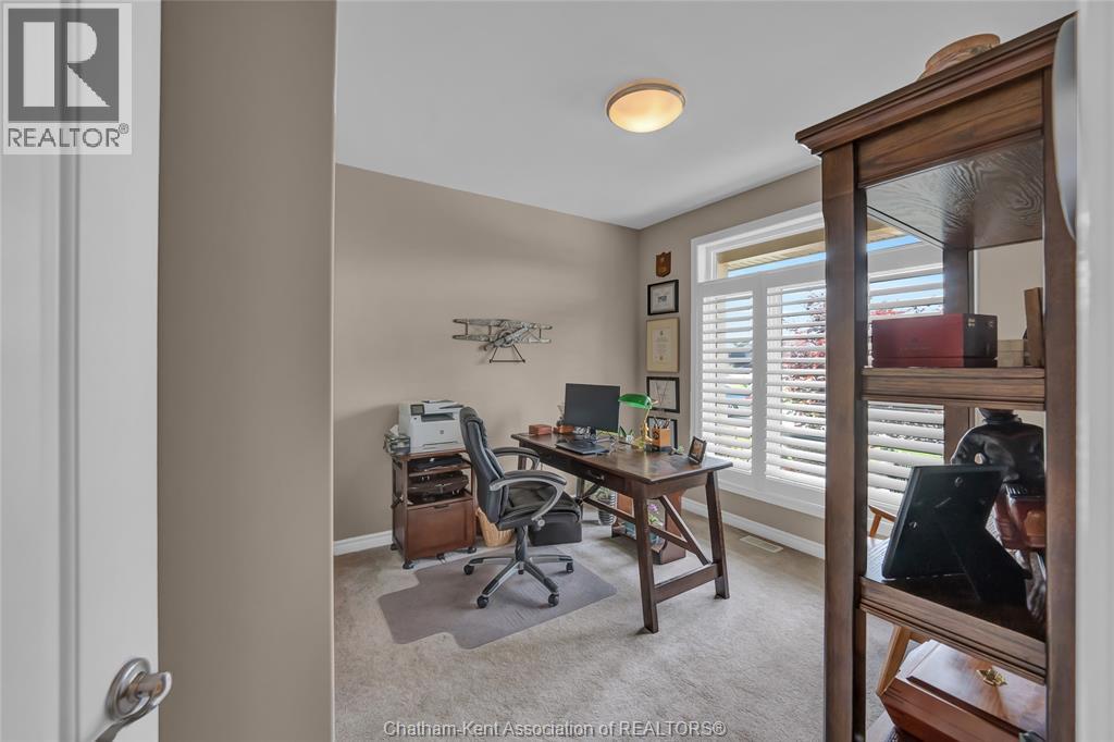 67 Valencia DRIVE - 30
