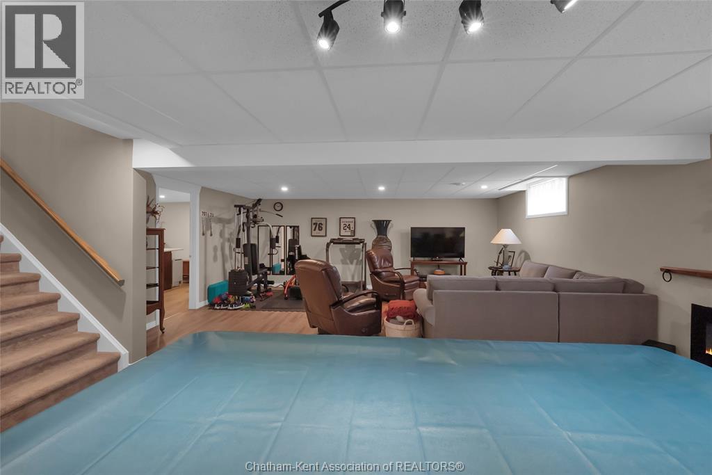 67 Valencia DRIVE - 35