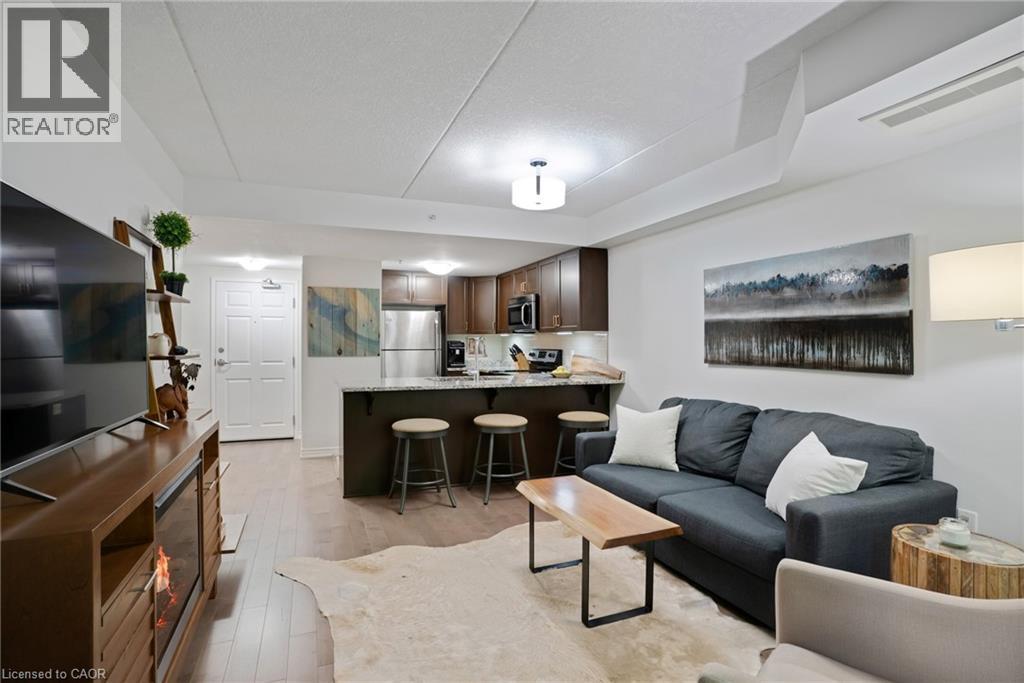 #LL06 50 BRYAN Court - 17