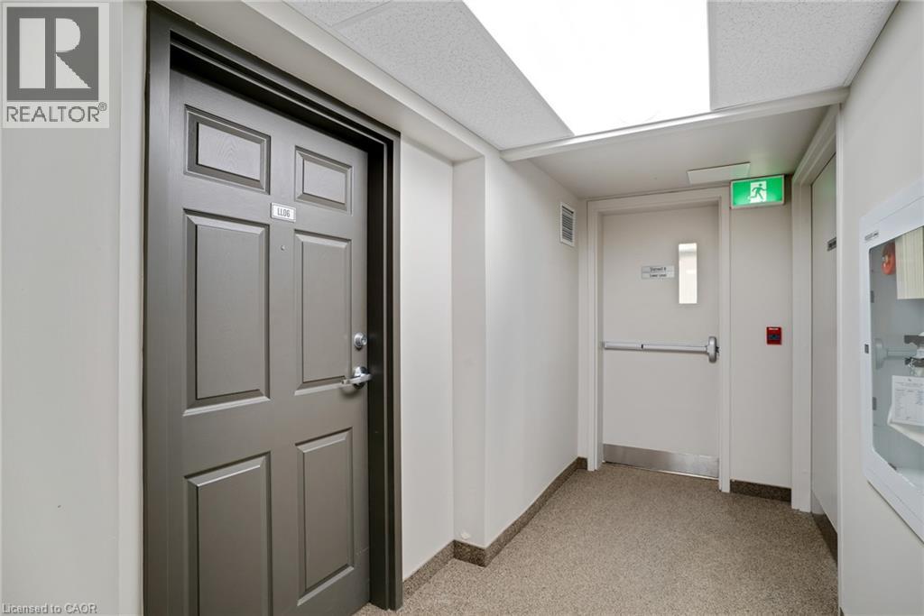 #LL06 50 BRYAN Court - 6