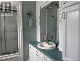 75 Rue Des Chalets, Pointe Verte, NB E8J2R4 Photo 11