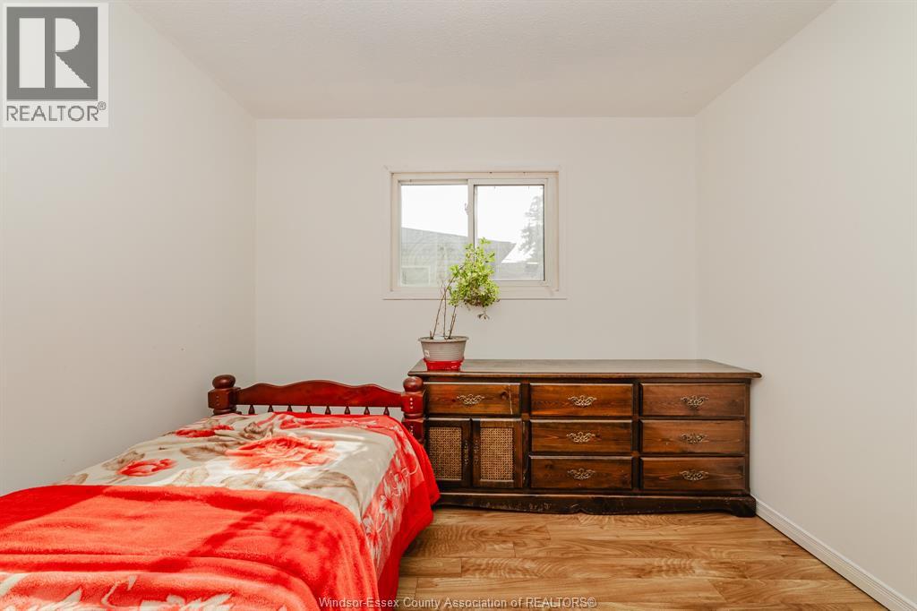 3444 HEMLOCK - 17