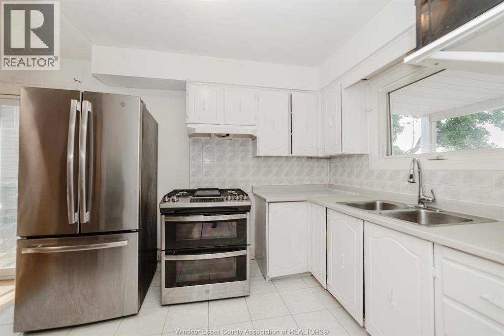 3444 HEMLOCK - 7