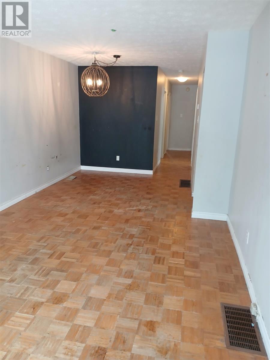 125 Laurier RD - 11